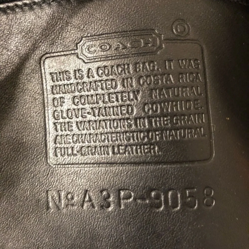 COACH Vintage black leather bag nickel hardware